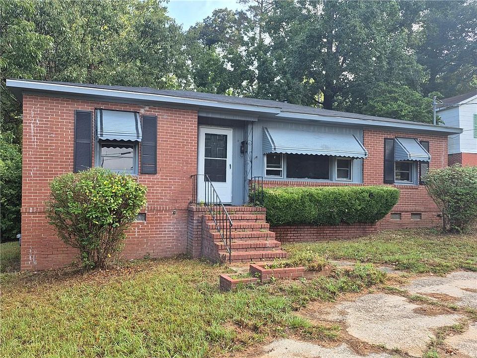 1st image of 4 Lambert Dr