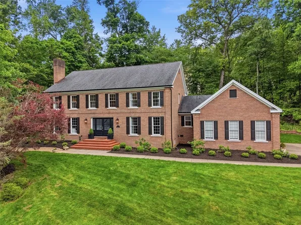 11 Teal Dr, Pittsburgh, PA 15238