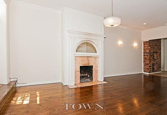 2nd image of 360 W 19th St #1