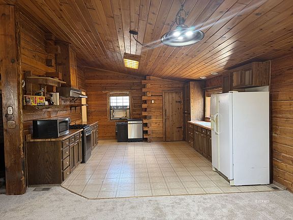 5th image of 237 3rd St
