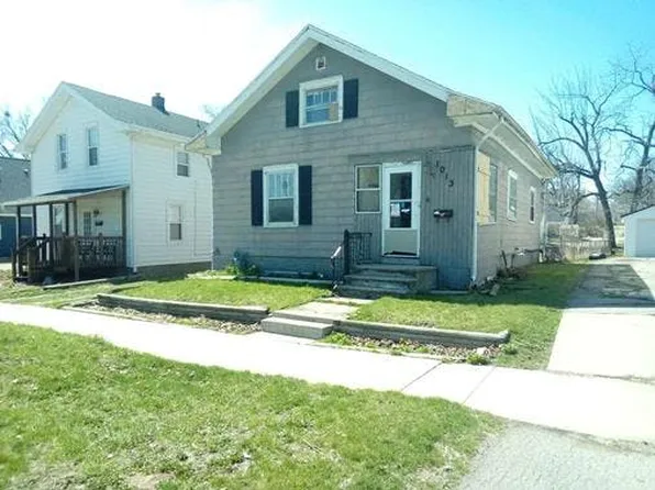 1013 17th St NE, Cedar Rapids, IA 52402