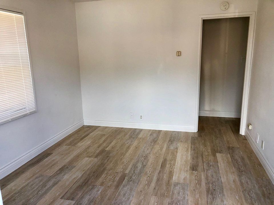1st image of 130 Roycroft Ave APT 104