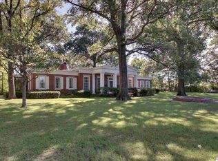 400 Lily Pond Rd, Quincy, IL 62305