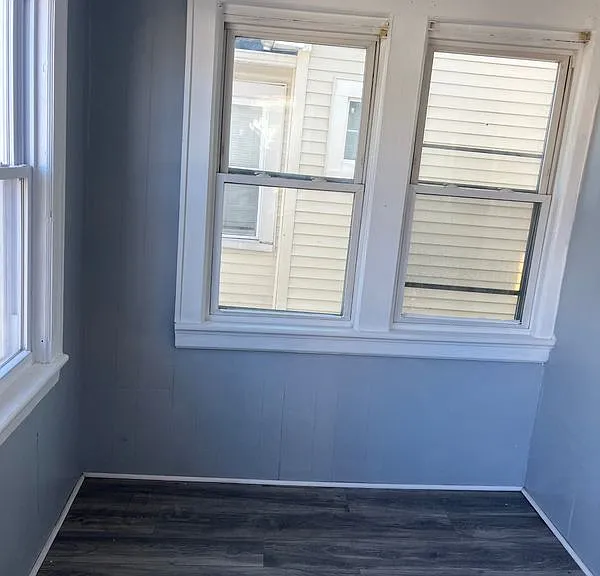 19 Cottage Pl #2 — Photo 2