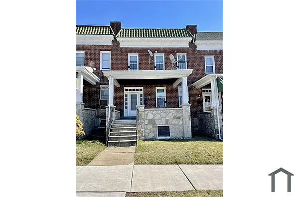 Building Photo - 2413 N Pulaski St