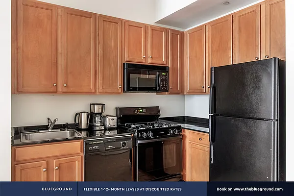 Rented by The Blueground | media 77