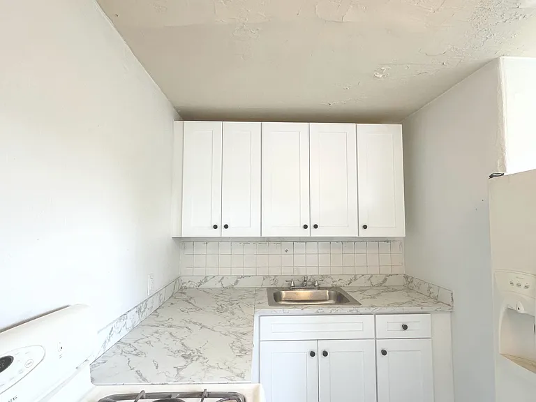 730 Kohn St #2 — Photo 9
