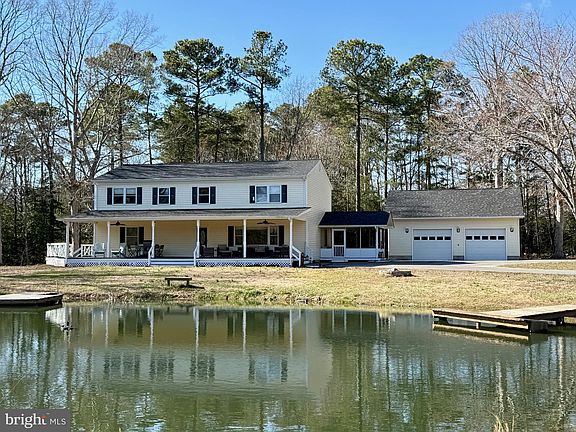 3rd image of 19230 White Oak Farm Ln