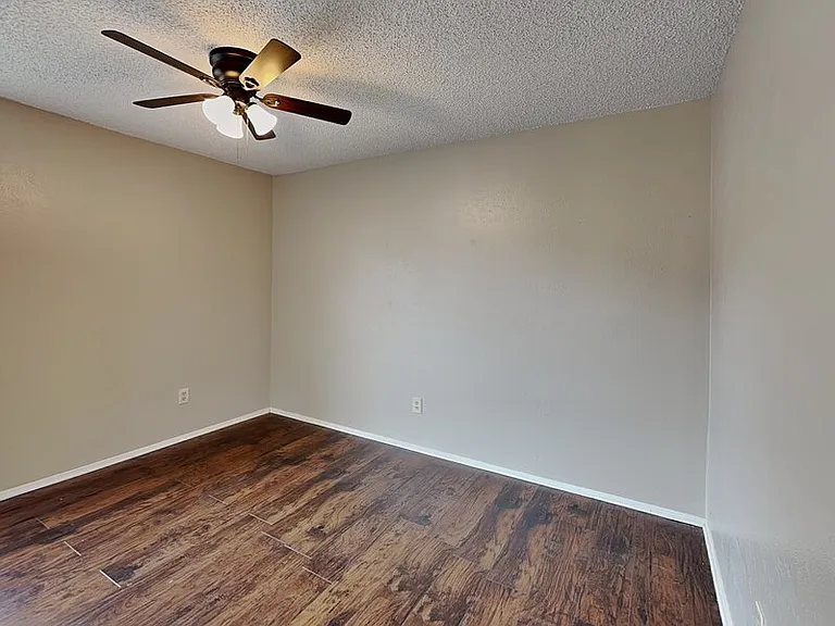 701 Admiralty Way — Photo 15