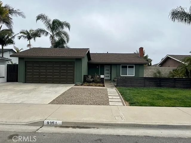 3 bed, 1110 sqft, $4,850 — Photo 2