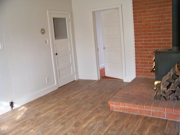 4th image of 125 E Bush St