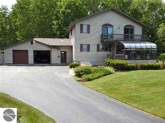 3rd image of 10305 N Elk Lake Trl