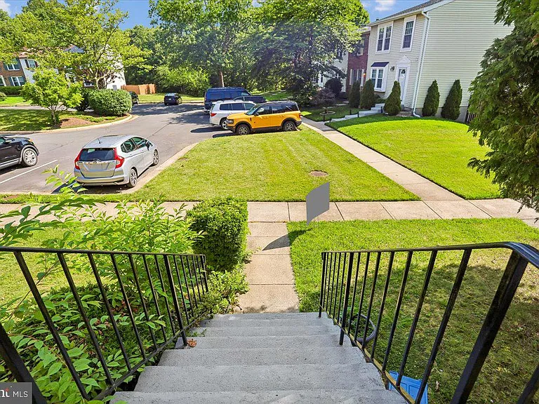5913 Spruce Run Ct — Photo 4