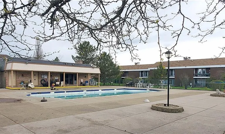 pool