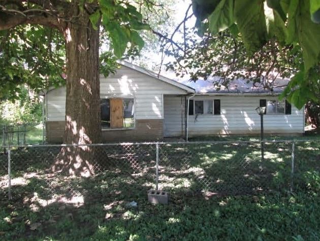 1st image of 2035 3rd St