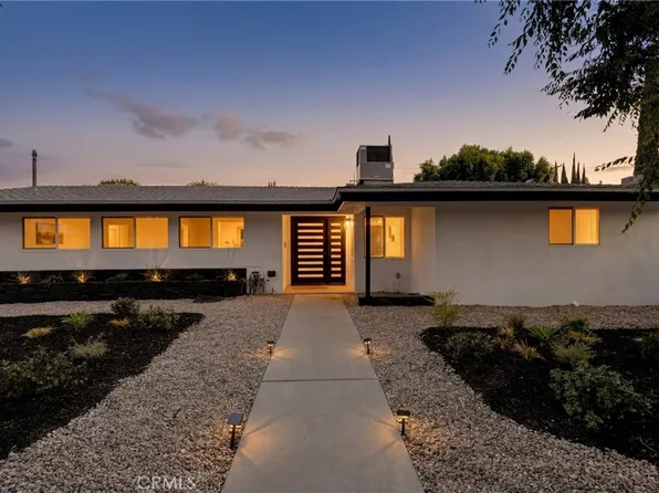 20540 Oxnard St, Woodland Hills, CA 91367