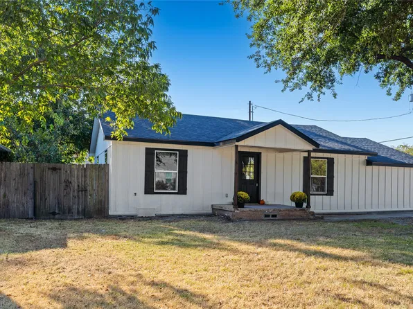 1047 Davis St N, Sulphur Springs, TX 75482