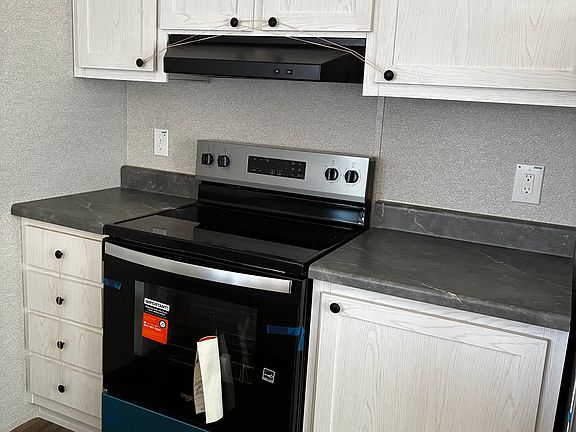 5th image of 1402 Berdene St