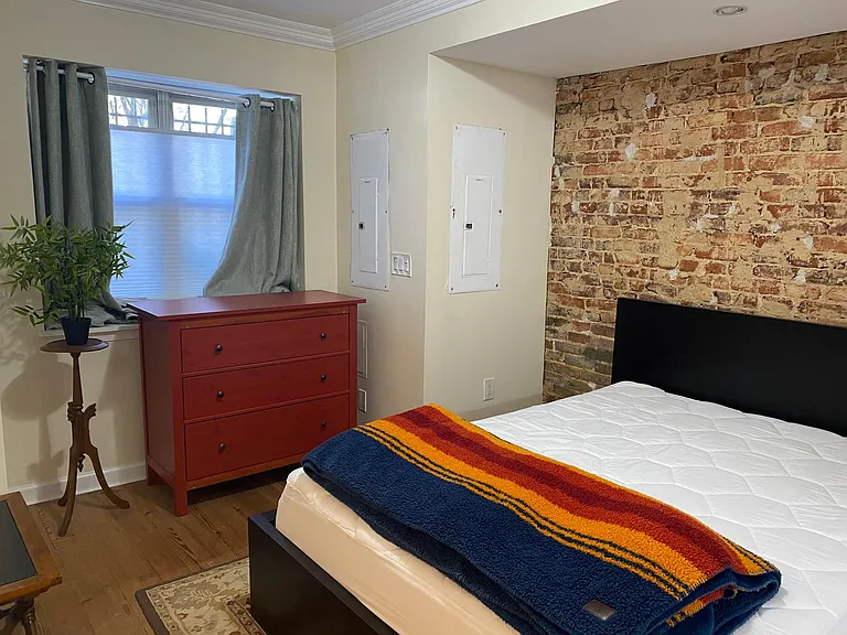 407 M St NE #B — Photo 1