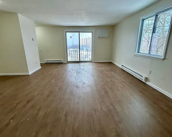 635 E Seneca Tpke #5 — Photo 3