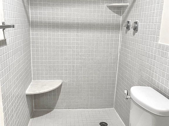 2nd image of 1521 N 59th Terrace