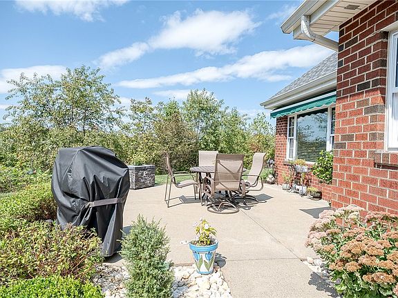 3rd image of 5003 Whispering Pines Ln