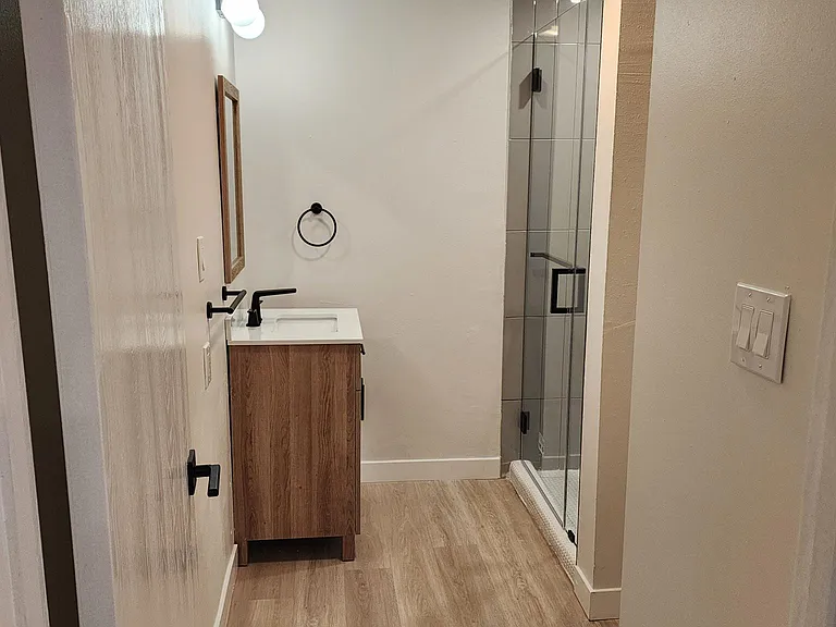 9735 Woodlawn Ave N #B — Photo 14
