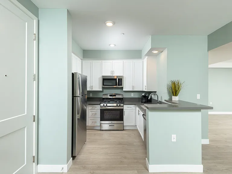 Sherman Way Luxury Apartment Homes — Photo 21