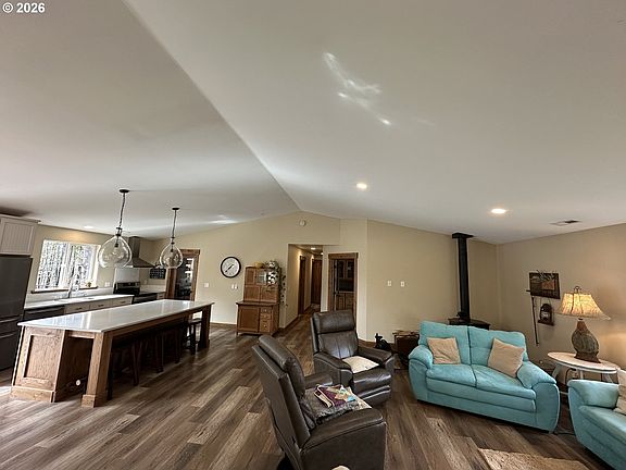 3rd image of 457 McNickols Rd