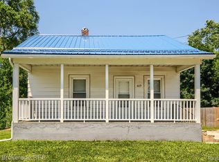 629 Monroe Ave, Mount Morris, MI 48458