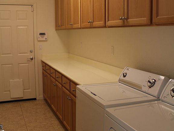 5th image of 516 Lake Park Ct