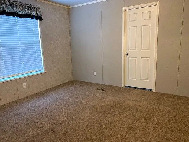 1045 Nadeau Rd — Photo 8