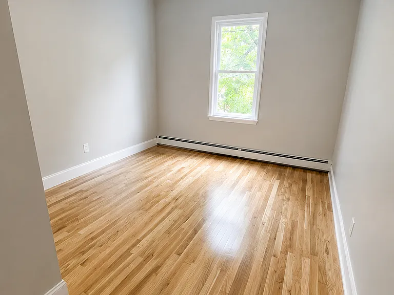 180 N 12th St #2 — Photo 7