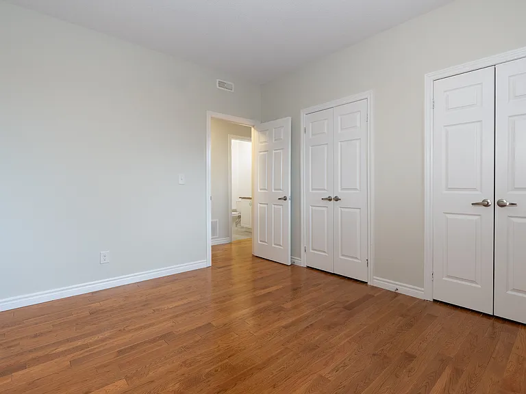 145 Notre Dame Ave — Photo 13