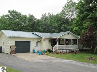 2068 Valley Rd NW, Kalkaska, MI 49646