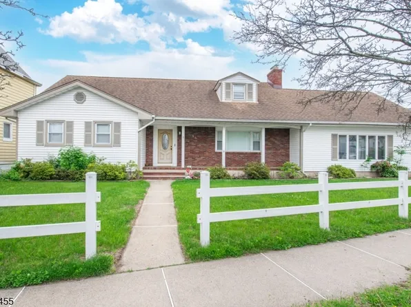 84 Locust Ave, Wallington Boro, NJ 07057