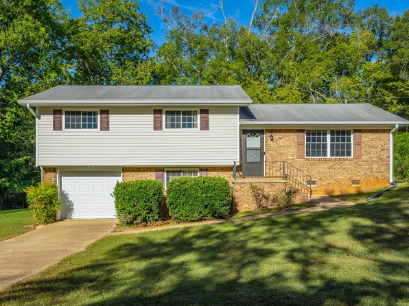 5907 Hillcrest Dr, Harrison, TN 37341