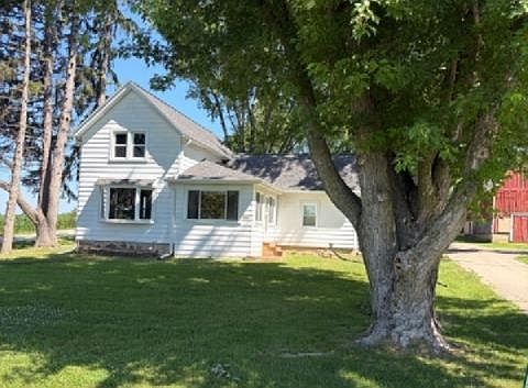 2nd image of 3032 Siggelkow Rd