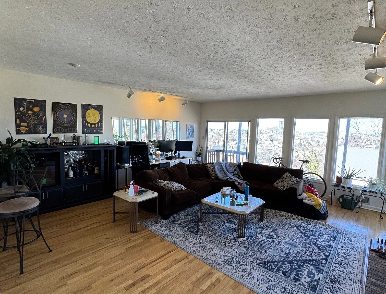 2 bed, 1800 sqft, $2,000 — Photo 2