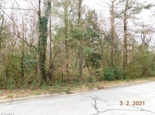 2404 Yow Rd, Greensboro, NC 27407