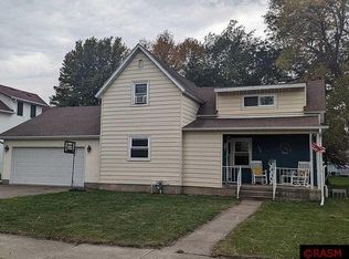 309 N 3rd Ave E, Truman, MN 56088