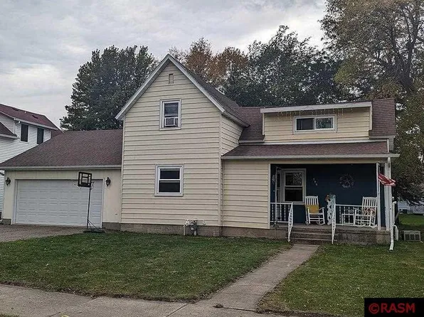 309 N 3rd Ave E, Truman, MN 56088