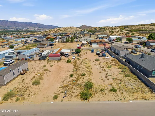 327 Rio Grande Dr, Sunland Park, NM 88063