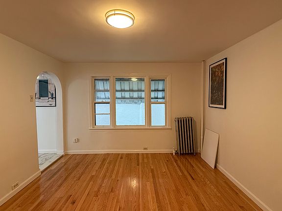 4th image of 140 Sand St