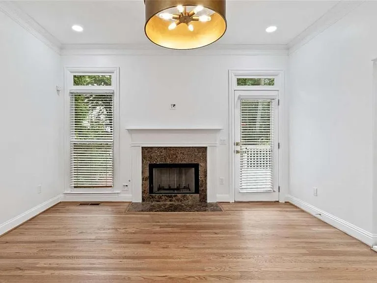 1711 Summit Glen Ln — Photo 11
