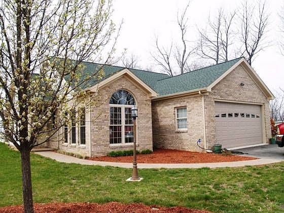 1st image of 140 Windsong Ln