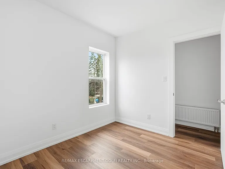 4876 Simcoe St #3 — Photo 18