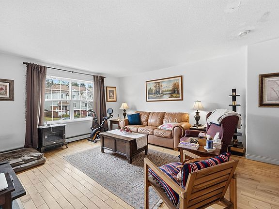 4th image of 23 Stratford Way