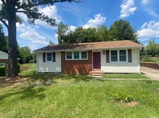 829 Newcombe Rd, Raleigh, NC 27610