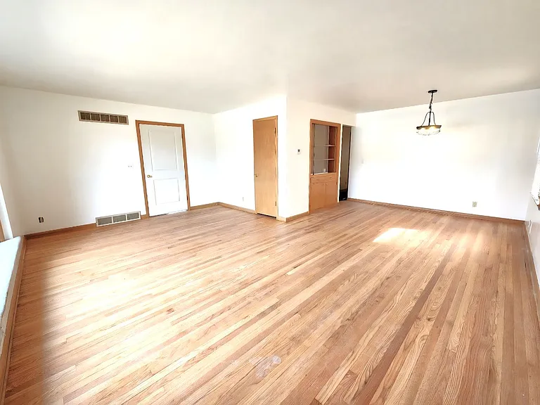 Lease only - 4272 N 91st Street — Photo 2